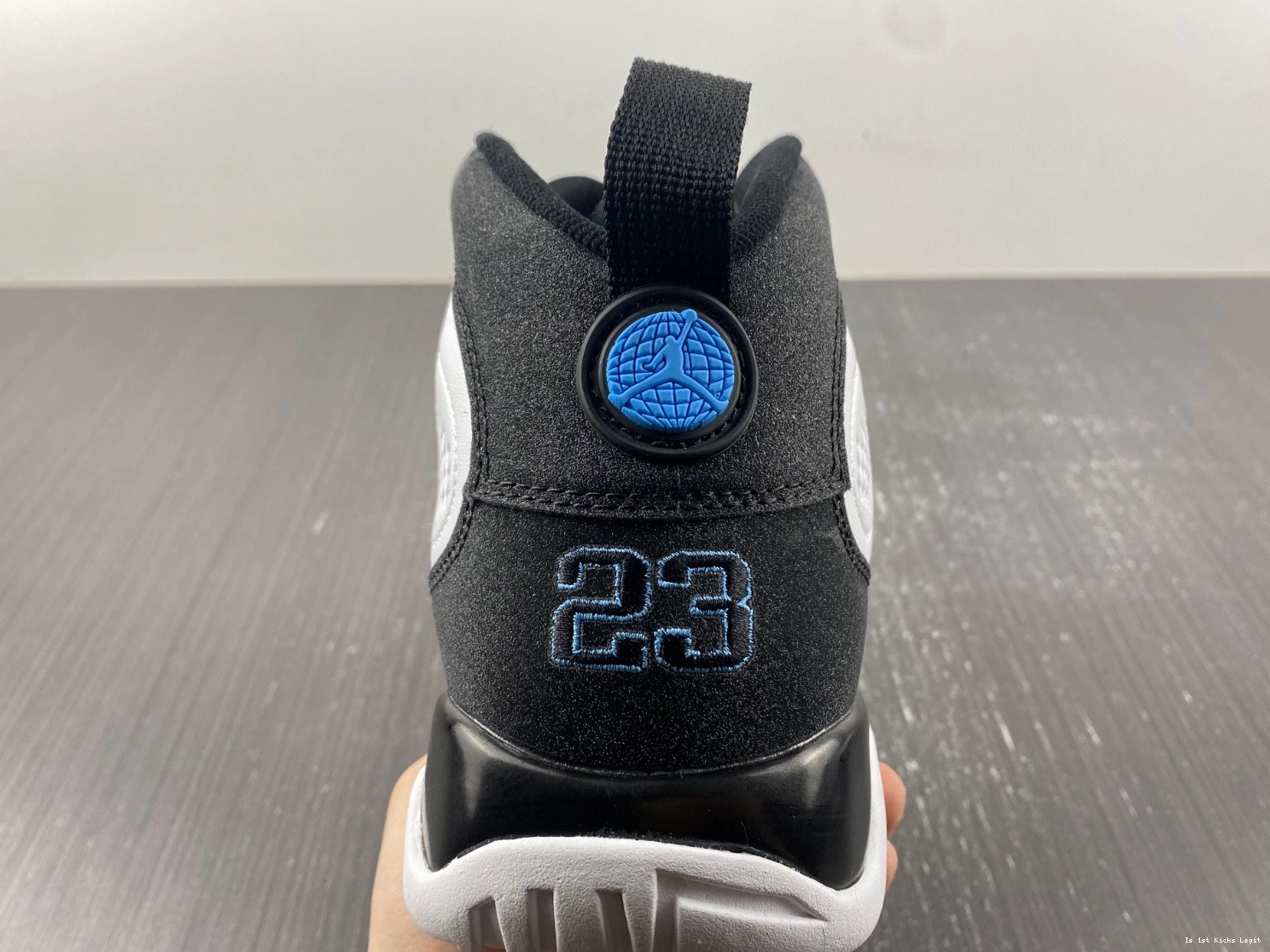 University Jordan - Retro CT8019-140 9 Blue 0404